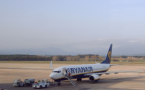 Aeronave de Ryanair embarcando